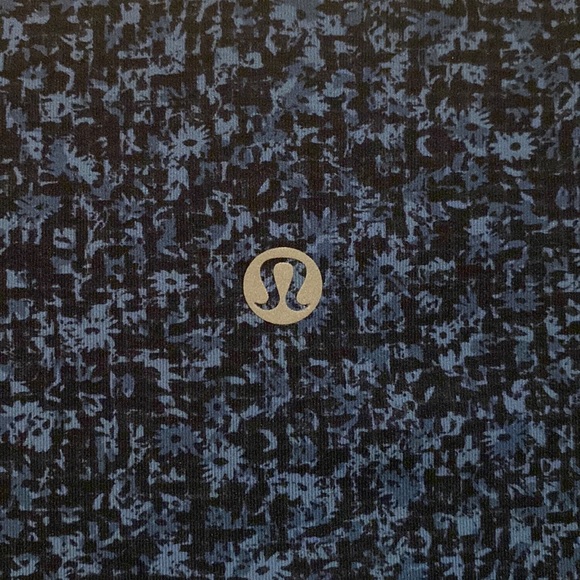 Lululemon tights - Picture 4 of 5